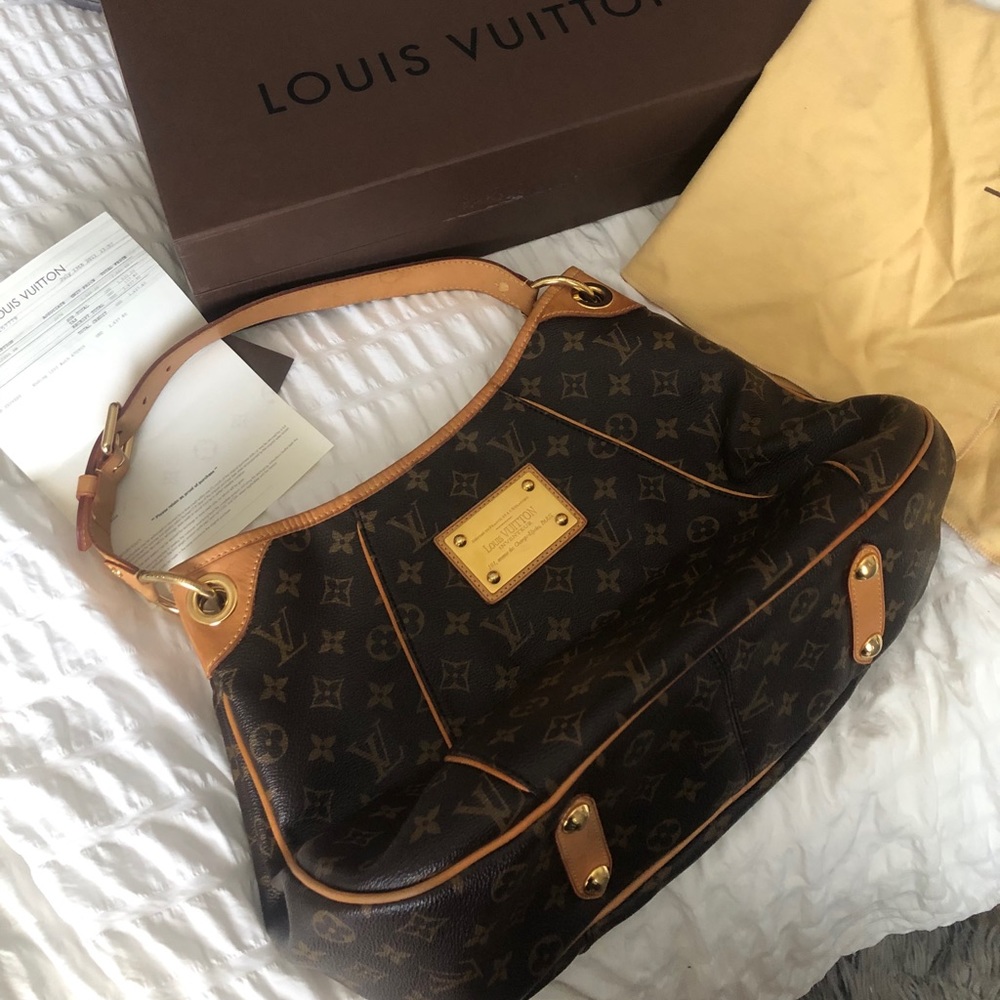Louis Vuitton Galliera PM